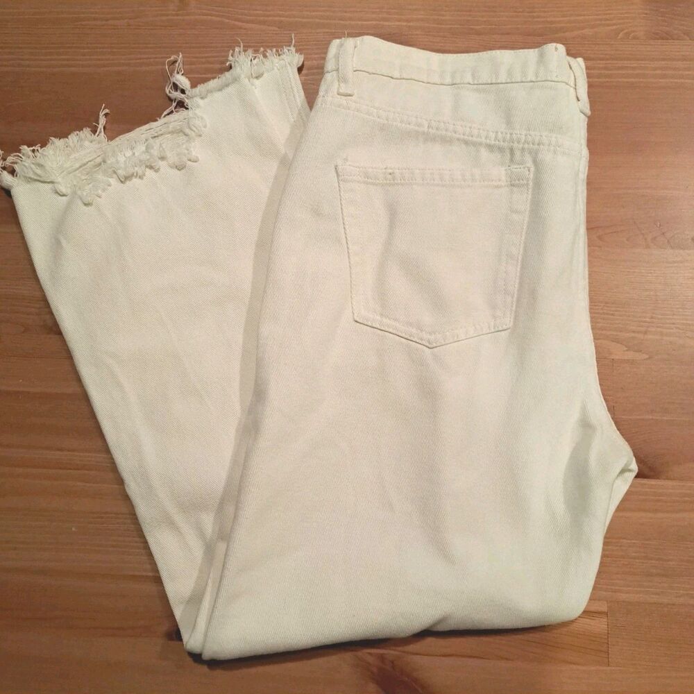 Umgee Women’s Jeans Distressed Button Fly White Size 5 New* - Picture 2 of 8